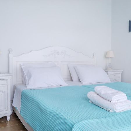 Heliades Maisonettes 미팀나 외부 사진