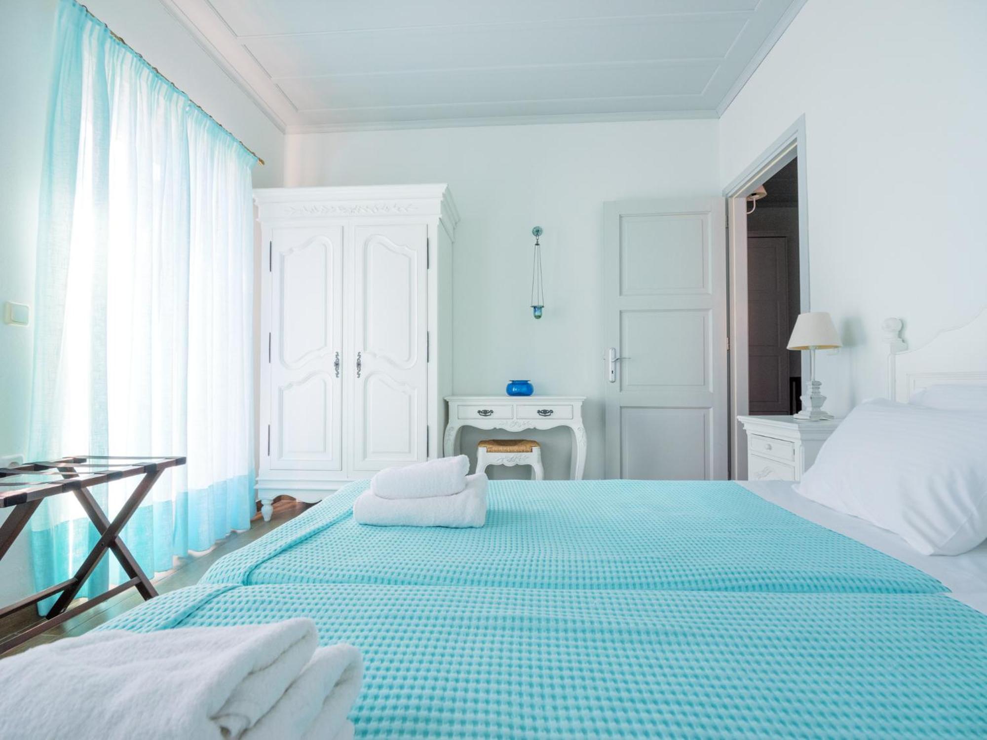 Heliades Maisonettes 미팀나 외부 사진