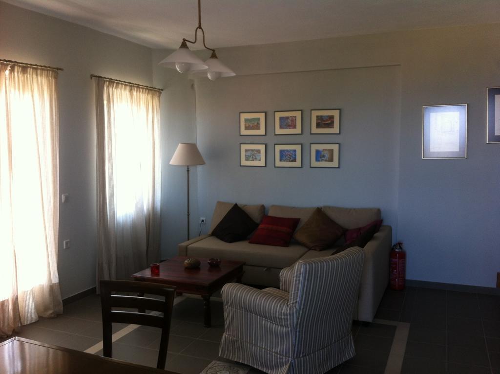 Heliades Maisonettes 미팀나 객실 사진