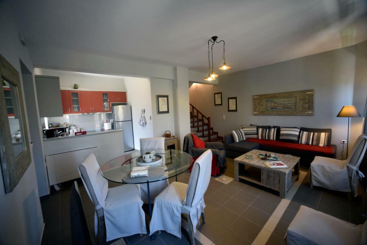 Heliades Maisonettes 미팀나 외부 사진