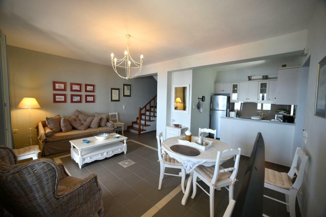 Heliades Maisonettes 미팀나 외부 사진